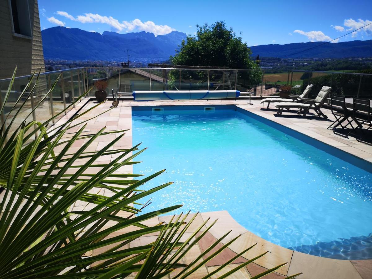 Studio Bellevue indépendant piscine parking terrasse proche centre Annecy Poisy Exterior foto
